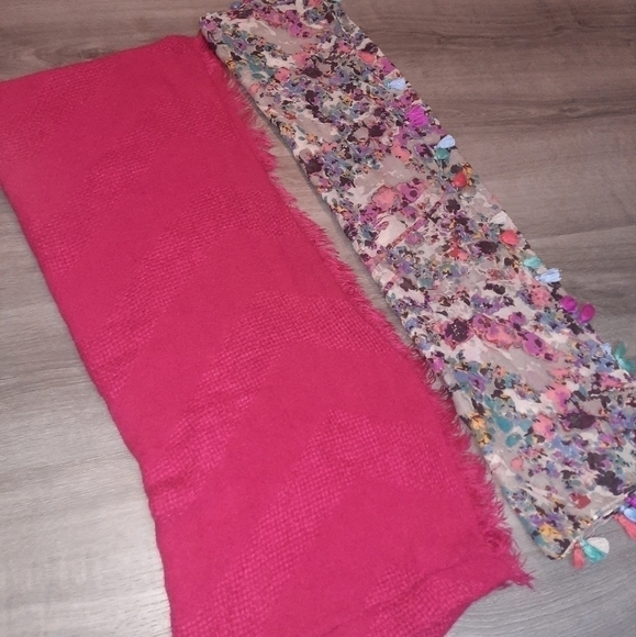 Bright Colored Scarf Bundle - Picture 1 of 3